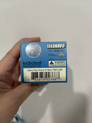 Kidrobot Dunny 2009 Reino Unido Edición Limitada Rainy Day Jon Burgerman Figura 3 pulgadas Foto 1 de 4