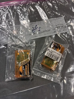86.  Dos nuevos receptores Orx Futaba Fasst 2.4 para avión modelo Balsa R/C Foto 1 de 3