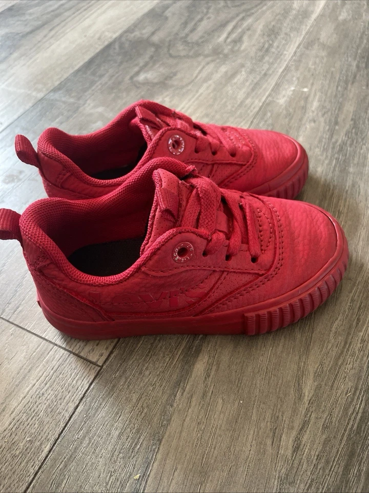Zapatos Levi’s rojos talla 7 para niños: podrían usar cordones nuevos Foto 1 de 4