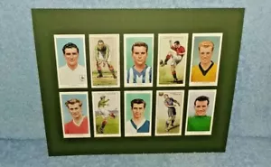 FOOTBALLERS ENGLAND MANCHESTER UNITED: R. CHARLTON; Matted Display Piece - Picture 1 of 2