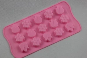 Silicone Daises Tulip Mould 15 Chocolate Fondant Icing Cake Decorating Resin Wax - Picture 1 of 8