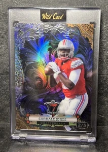 2024 Wild Card 7 Card Studs Cardale Jones 2/5 SSP University Ohio Refractor - Bild 1 von 2