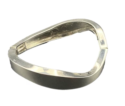 Brazalete de plata firmado Lia Sophia elástico “longitud de onda” tamaño pequeño 6,5" Foto 1 de 4