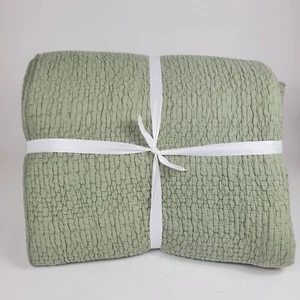 West Elm Reflections Matelasse Quilt King "Celadon" Green - Cut Tags - Picture 1 of 8