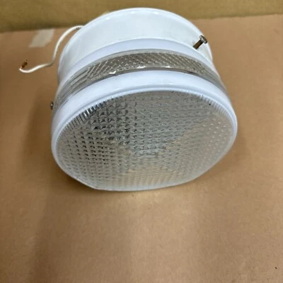 "Lámpara de techo de vidrio Art Deco vintage biselada de 6,5"" de diámetro" Foto 1 de 4