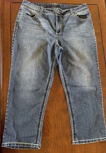 Nine West Jeans Size 16 Blue Date Night Fit Rhinestones Embroidery Capri Pants - Picture 1 of 7