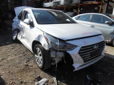 ACCENT    2019 Grille 1844530 - Image 1 of 4