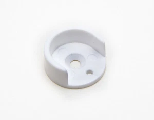 2X Blanco Redondo Estilo Plástico Barra Raíl Enchufes 16mm 1.6cm Interior Dia - Imagen 1 de 1