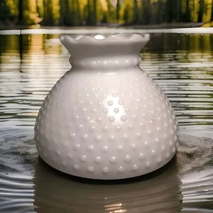 Weißer Milchglas Nagel Lampenschirm gekräuselte Oberseite 7 3/4" Filter 5,75" Höhe - Bild 1 von 6