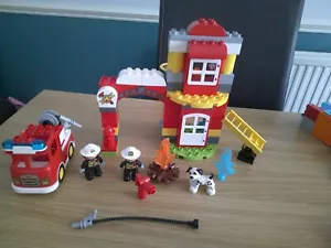 DUPLO FEUERWACHE 10903 FAST VOLLSTÄNDIG LEGO KOSTENLOSER UK-VERSAND - Bild 1 von 6