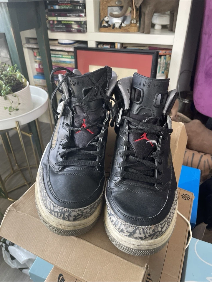 Talla 10.5 Jordan Spizike Negro - 315371-034 Foto 1 de 4