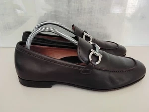 MOCASSINI SALVATORE FERRAGAMO GANCINI UOMO PELLE MARRONE PUNTA CAVALLO Tg US 7 2E - Foto 1 di 11