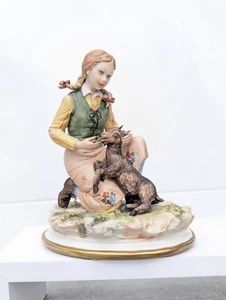 Figura de colección 1974 Capodimonte Sandro Maggioni niña alimentando cabra Italia - Imagen 1 de 21