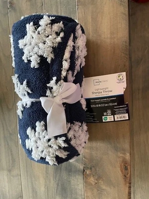 Mainstays Lightweight Sherpa Throw blue and white snow flake design 50" x 60" - Image 1 of 3