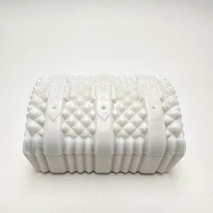 Vintage Milk Glass Powder Trinket Box Trunk Treasure Chips 5.5"L 4"W 2.75"H - Picture 1 of 11