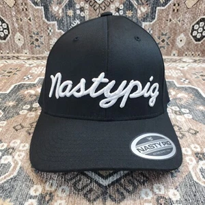 Cappello nero Nasty Pig ricamato Spellout NUOVO Flexfit taglia S-M - Foto 1 di 10