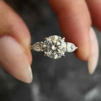 2.76 TCW Round Cut Moissanite Three Stone Engagement Ring 14K White Gold Plated - Изображение 1 из 4