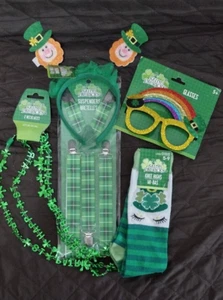 New 5 Pc St Patrick's Day Novelty Outfit Set Socks Suspenders Glasses Beads Head - Picture 1 of 3