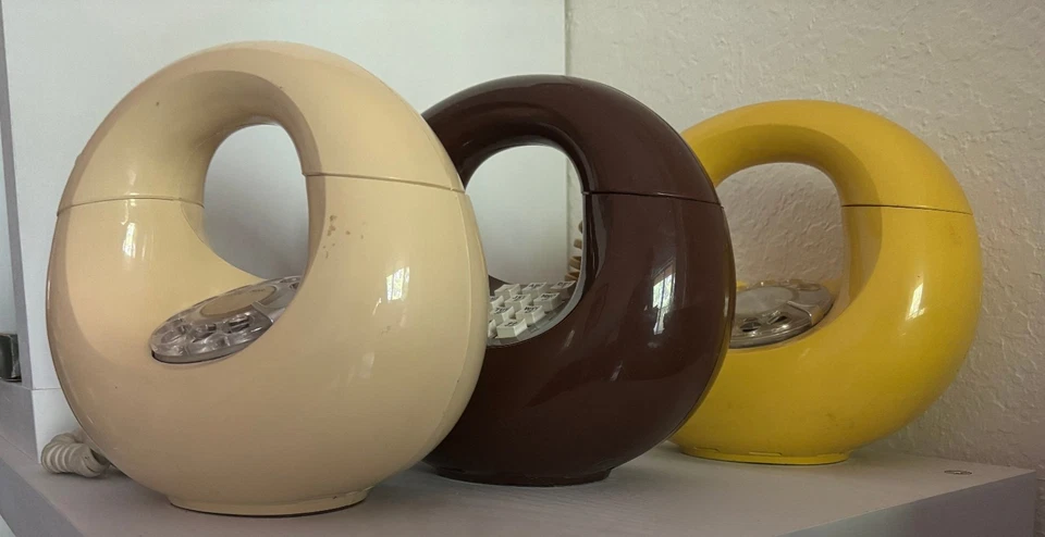 LOTE 3 TELÉFONOS DIFF DONUTS AÑOS 70 CREMA PLÁTANO AMARILLO Y CHOCOLATE MARRÓN EX ++   Foto 1 de 4