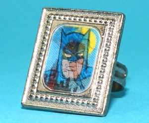 BATMAN VARI FLICKER RING TOY 1960s GENERIC ADAM WEST - Bild 1 von 4