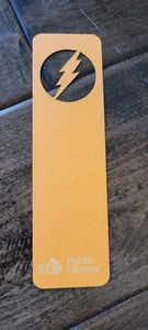 2017 SDCC COMIC CON DC THE FLASH SAN DIEGO PUBLIC LIBRARY DIE CUT BOOKMARK CARD - Picture 1 of 1