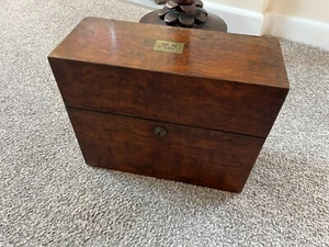 victorian figured walnut three bottle decanter box ( bramah lock ) - Picture 1 of 15