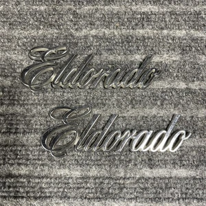 Cadillac Eldorado 1979-1991 4,5" emblema placa de identificación OEM plástico usado - Imagen 1 de 3