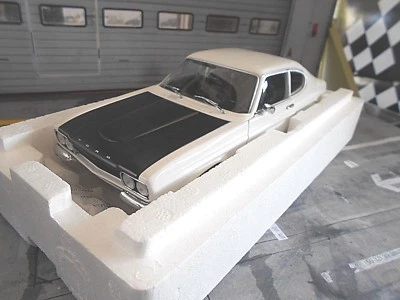 FORD Capri Coupe MKI RS2600 RS 2600 weiss white schwarz 1970 LHD Minichamps 1:18 - Bild 1 von 4