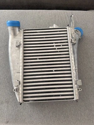 Intercooler de stock Audi RS6 - #4K0145806B Foto 1 de 3