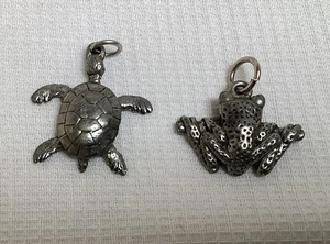 Small Silver Tone Frog and Turtle Pendant Charms - Picture 1 of 4