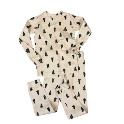 Baby Gap Kids Size 5 Pajama Set Cream Christmas Tree Print Long Sleeve Pants - Image 1 of 4