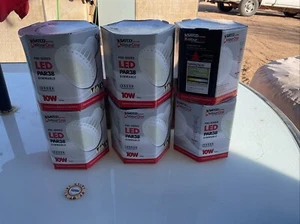 Brand New Box Of 6 Satco Pro Series Led PAR38 Dimmable LED Light Bulbs White - Picture 1 of 7
