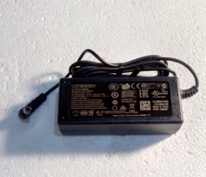 APD NB-65B19 19V-3.42A 5.5mm/2.5mm - Picture 1 of 2