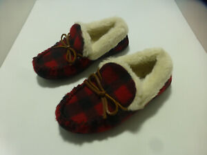 Womens Bass red/black moccasin style checked slippers size 6 biege fauz lining