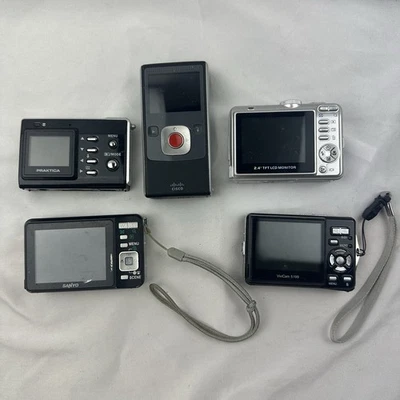 5 x Bundle Praktica,Cisco,Sanyo,Hitachi,Vivitar Digital Cameras Job Lot - Image 1 of 4
