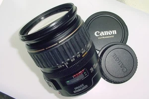 Canon 28-135mm F/3.5-5.6 EF IS USM Autofokus Zoomobjektiv - Top - Bild 1 von 6