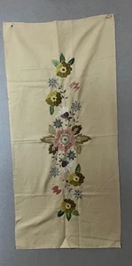 Flowers Finished Embroidery Piece Table Runner Vintage Crewel Work - Picture 1 of 2