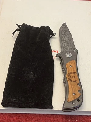 Cuchillo de bolsillo de hoja plegable asistida por resorte táctico de caza de 8 " mango de madera Foto 1 de 4