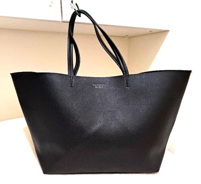 Bolsa de compras Victoria's Secret Tote Weekender grande preta "couro" - Imagem 1 de 4