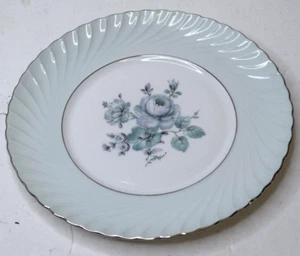 Plato de ensalada Royal Tettau DAWN ROSE Celadon 7 1/2", excelente, sin patatas fritas - Imagen 1 de 5