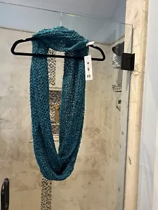 NWT Women's Collection 18 Infinity Loop Scarf Shoulder Wrap - Picture 1 of 4