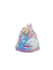 Daisy Duck Cinderella Pin Lanyard Disney Travel Co. Year Of A Million Dreams - Picture 1 of 2