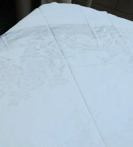 Kemp & Beatly Damask Tablecloth Beige cotton Roses 66 Round - Picture 1 of 7