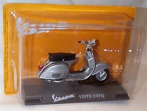 Vespa 125TS 1975 silbergrau Vespa Collection Maßstab 1:18 neue Blisterbox - Bild 1 von 1