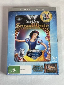 Walt Disney Snow White and the Seven Dwarfs (2 Disc DVD) with Bonus Pillowcase - Picture 1 of 6