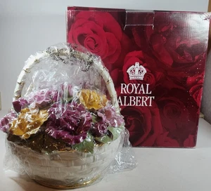 Royal Albert Old Country Roses Cesto Musicale Fiorista Bouquet Fiori Nuovo con scatola - Foto 1 di 10