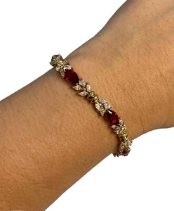 Brazalete de piedras de circonita cúbica y granates de plata de ley 925 tono oro 7,5" - Imagen 1 de 10