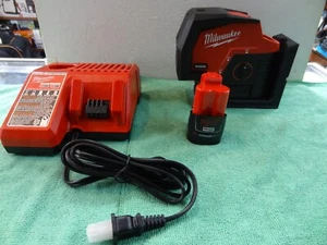 Milwaukee 3622-20 M12 grün Kreuzlinien- & Lotpunkte Laser-Set - Bild 1 von 14