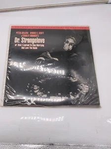 Dr. Strangelove or: How I Learned to Stop Worrying and Love the Bomb (Laserdisc) - Picture 1 of 2