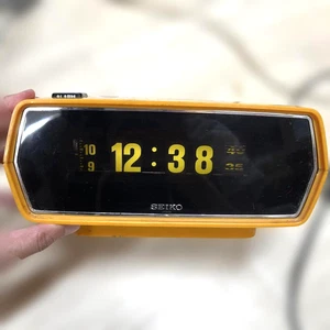 SEIKO DL404T Flip Clock Alarm Yellow Black Vintage Retro 70s Design Rare Japan - Picture 1 of 7